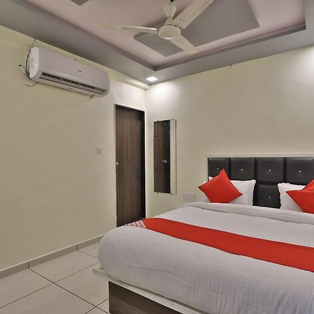 Hotel O Sunway Ahmedabad Ngoại thất bức ảnh