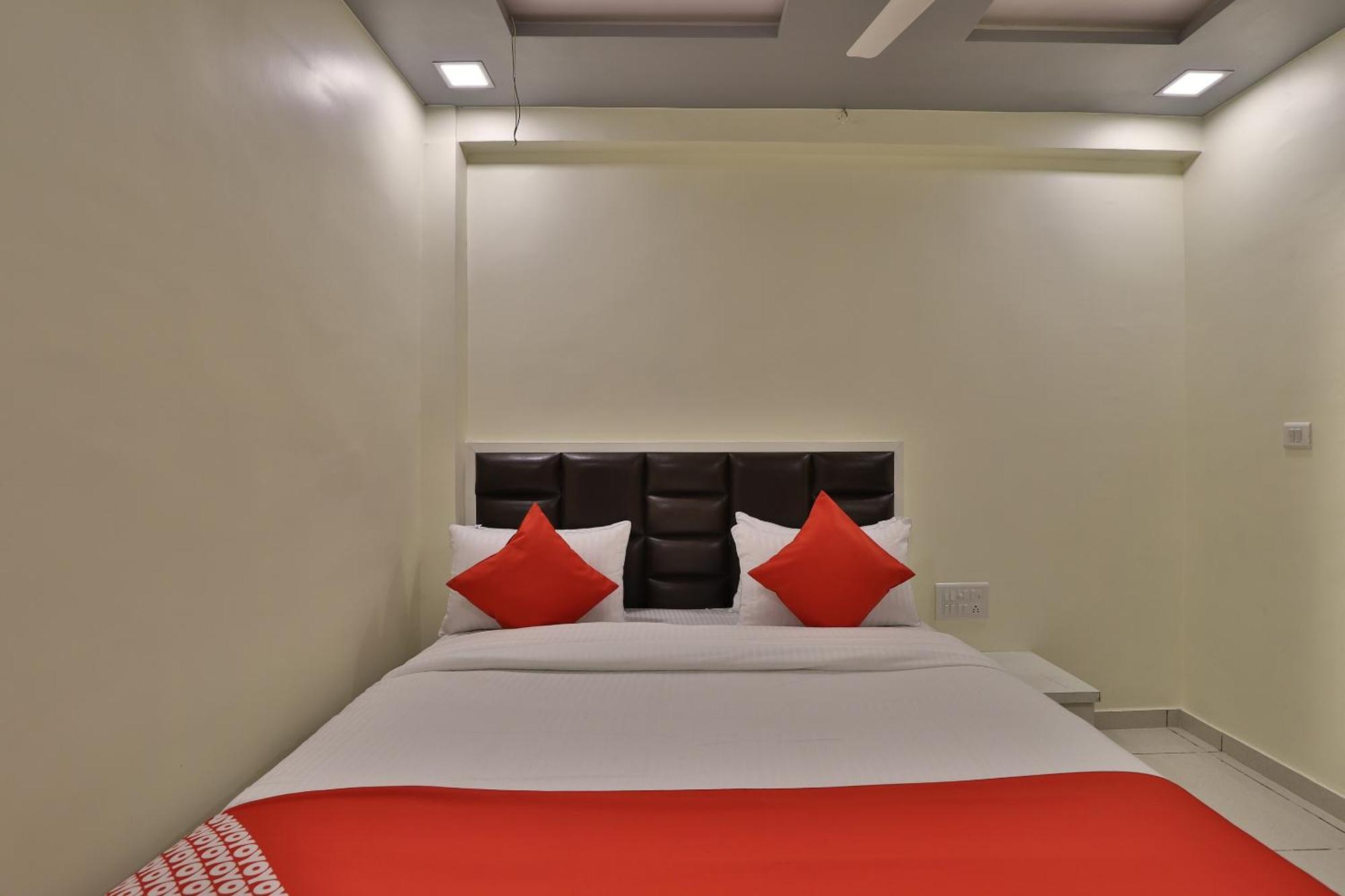 Hotel O Sunway Ahmedabad Ngoại thất bức ảnh
